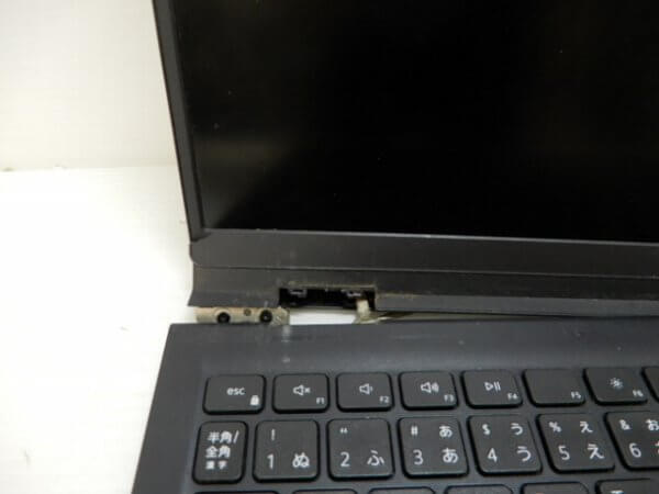 Vostro 15 3510 画面割れ、外部破損